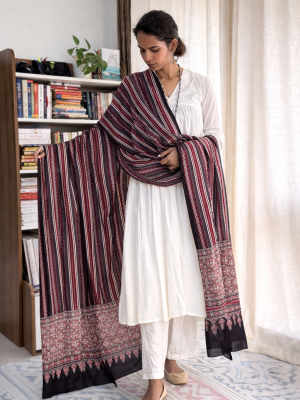 Royal Black MulMul Dupatta | Saaragya